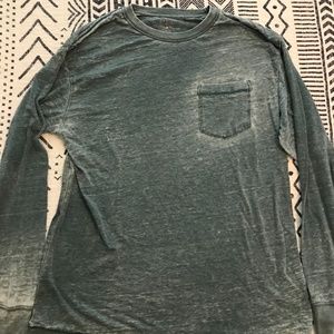 Long sleeve pocket tshirt